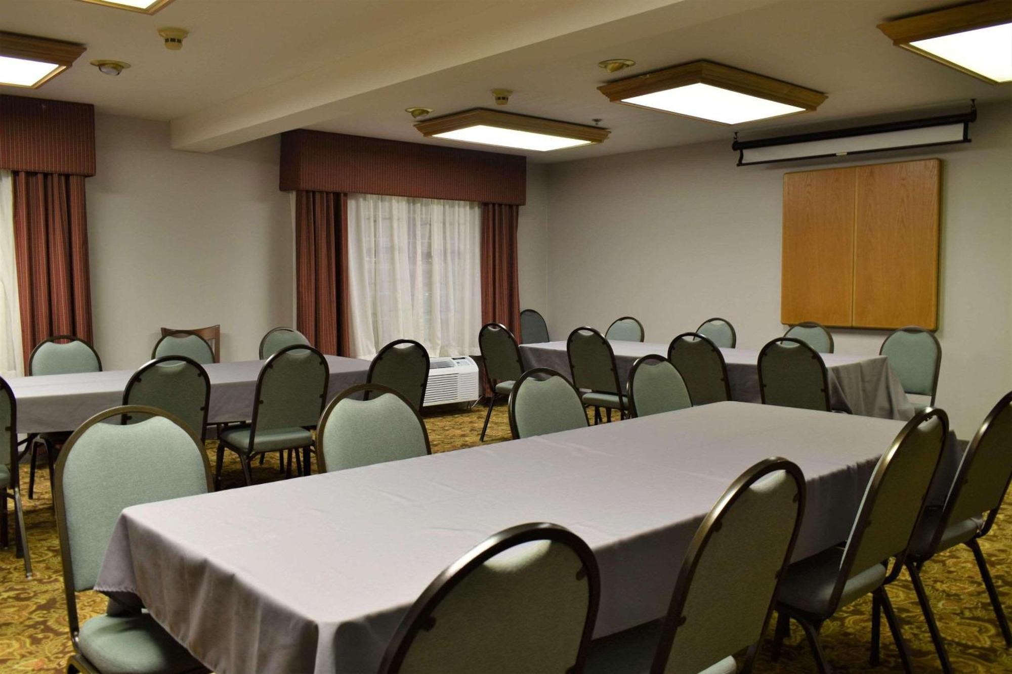 Country Inn & Suites By Radisson Kenosha - Pleasant Prairie Eksteriør billede